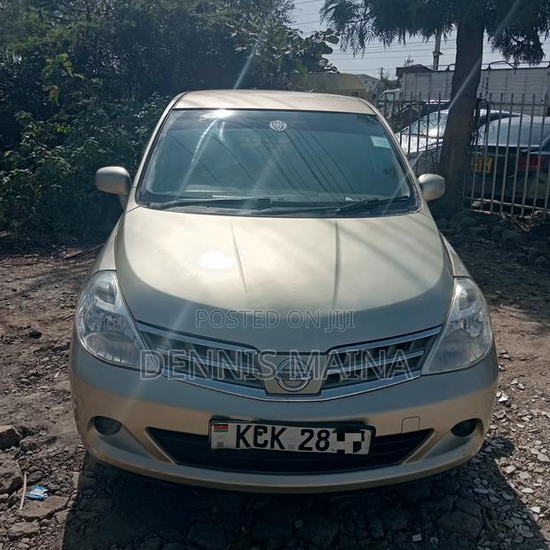 Nissan Tiida 1.5L 16V 2011 Gold