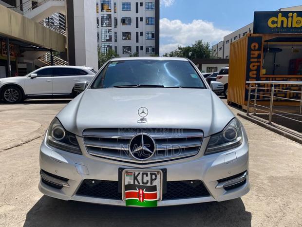 Mercedes-Benz C200 2010 Silver