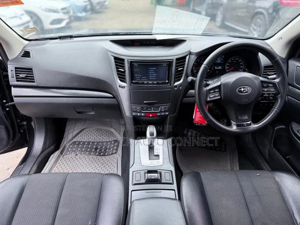 Subaru Outback 2010 Black