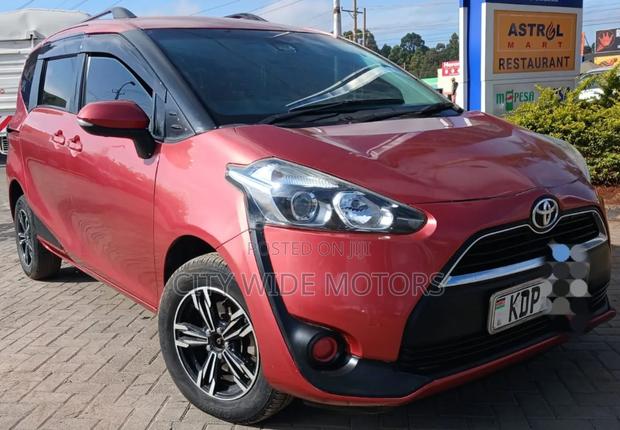 Toyota Sienta 1.5 AWD (6-seater) 2017 Red