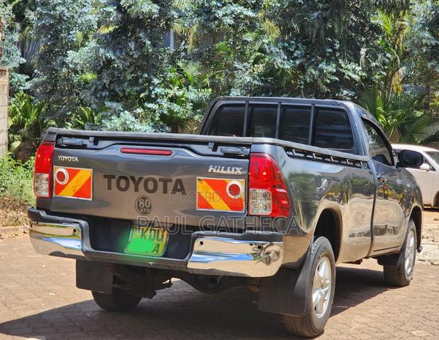 Toyota Hilux 2018 Gray