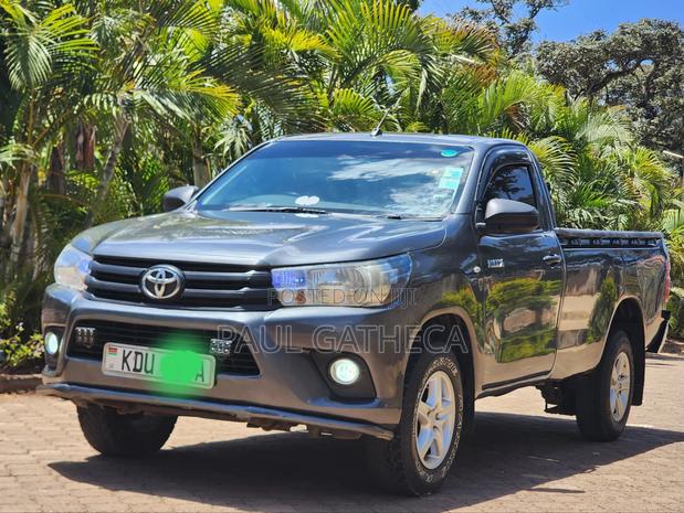 Toyota Hilux 2018 Gray