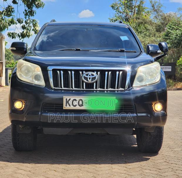 Toyota Land Cruiser Prado 2011 Black