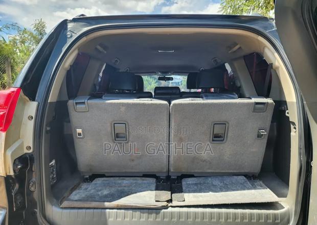 Toyota Land Cruiser Prado 2011 Black