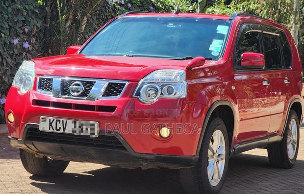 Nissan X-Trail 2012 Red