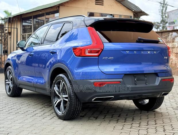 Volvo XC40 2020 Blue