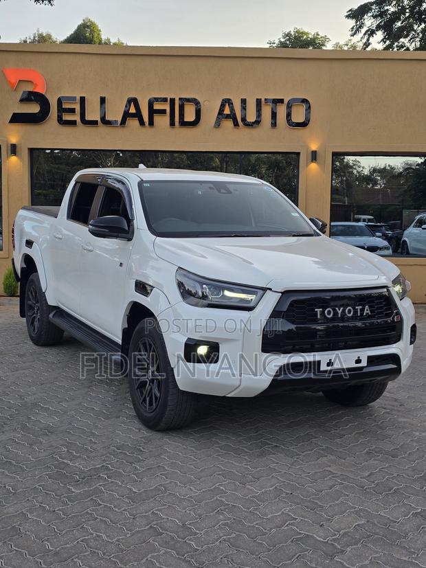 Toyota Hilux Revo Double Cab Deisel 2.4 AWD 2022 White