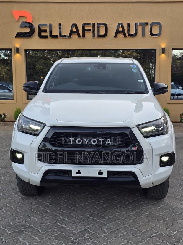 Toyota Hilux Revo Double Cab Deisel 2.4 AWD 2022 White