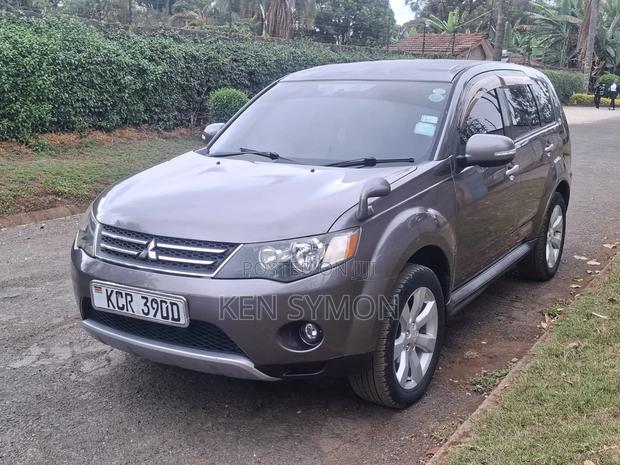 Mitsubishi Outlander ES 2012 Brown