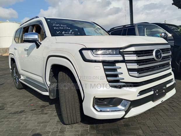 Toyota Land Cruiser 2021 White