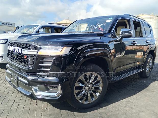 Toyota Land Cruiser 2023 Matt Black