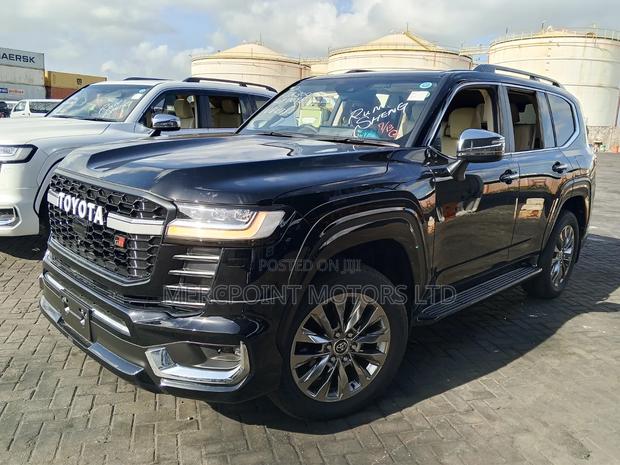 Toyota Land Cruiser 2023 Matt Black