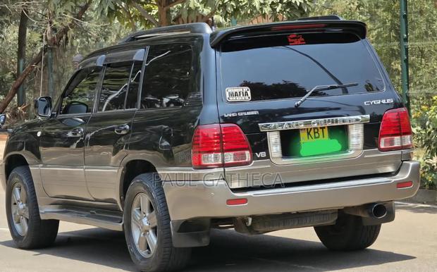 Toyota Land Cruiser Prado 2005 Black