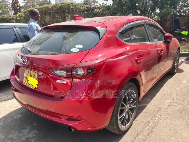 Mazda Axela 2017 Red