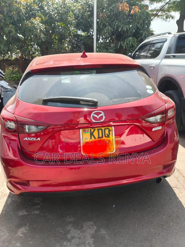 Mazda Axela 2017 Red