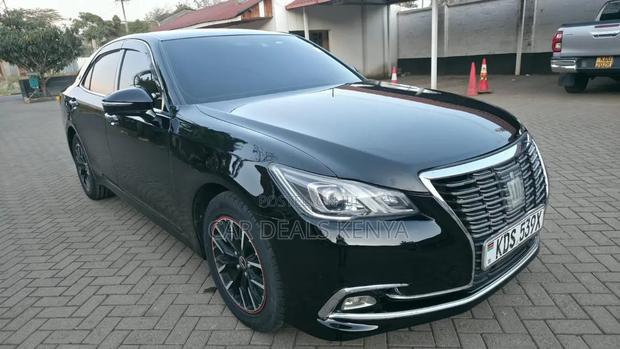 Toyota Crown 2016 Black
