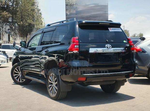 Toyota Land Cruiser Prado 2.8 2019 Black