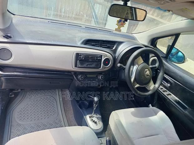 Toyota Vitz 2012 Blue