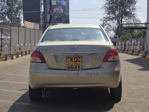 Toyota Belta 2008