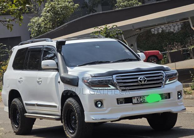 Toyota Land Cruiser Prado 2008 White
