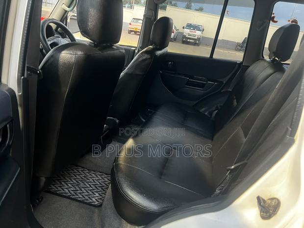 Mitsubishi Pajero 2005 White