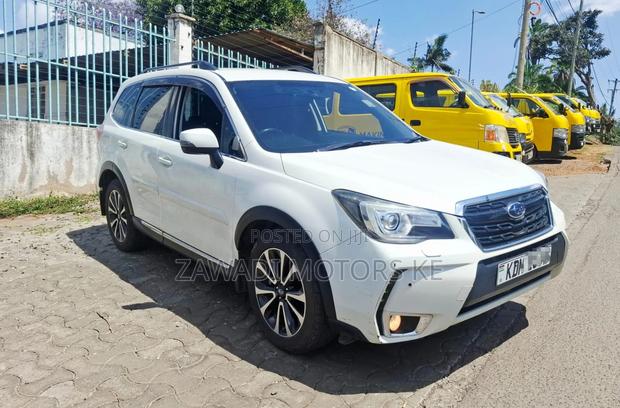 Subaru Forester 2.0XT Premium AWD 2016 White