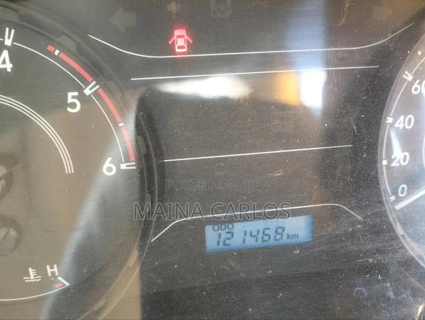Toyota Hilux 2019 Silver