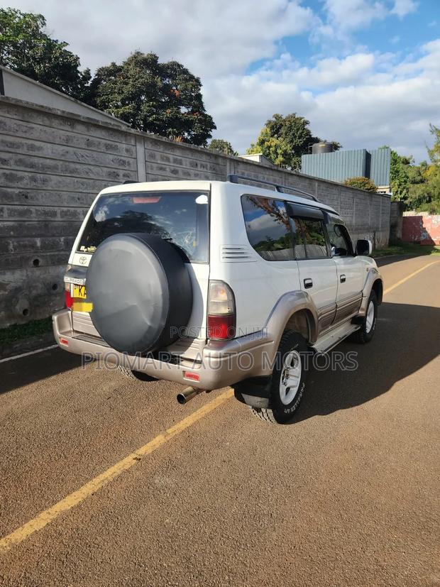 Toyota Land Cruiser Prado 2001 Silver
