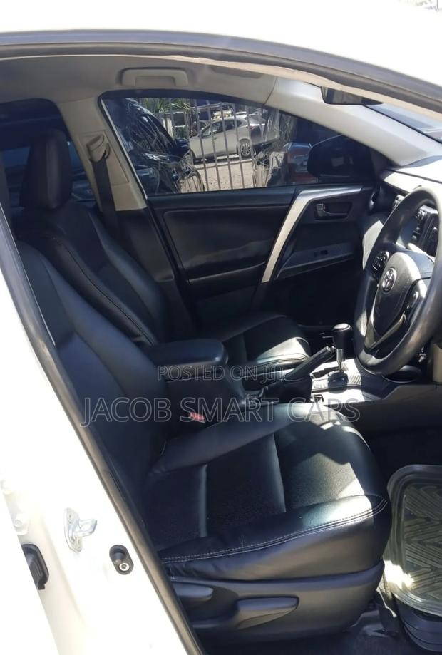 Toyota RAV4 2016 White
