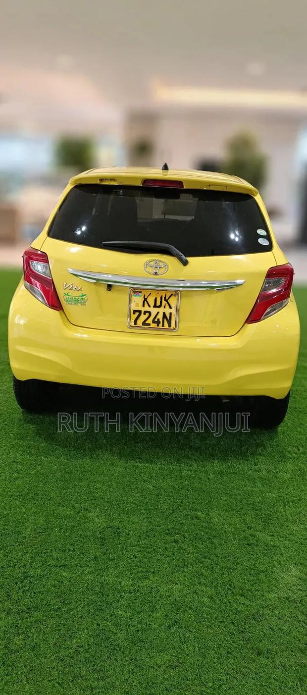 Toyota Vitz 2015 Yellow