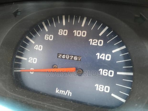 Toyota Hilux 2004 Beige