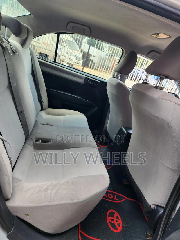 Toyota Axio 1.5 G 2WD 2012 Silver
