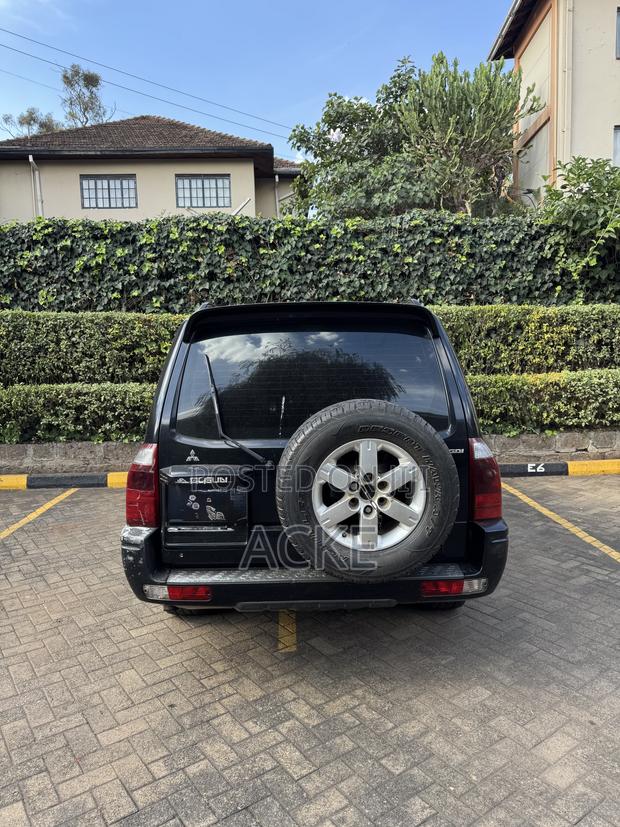 Mitsubishi Pajero 2007 Black