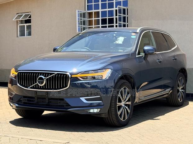 Volvo XC60 2019 Blue