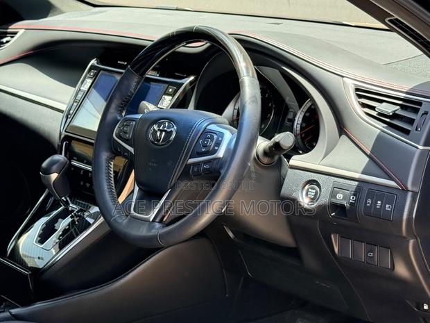 Toyota Harrier 2019 Black