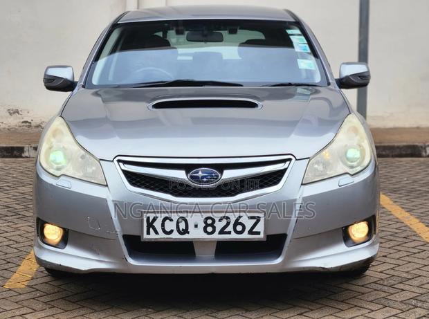 Subaru Legacy 2011 Silver