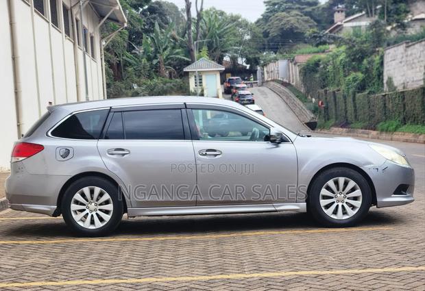Subaru Legacy 2011 Silver