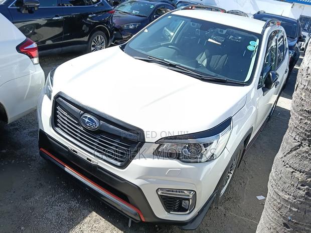 Subaru Forester Base AWD 2019 White