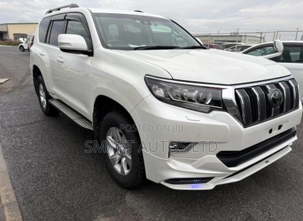 Toyota Land Cruiser Prado 2.7 2019 Off white