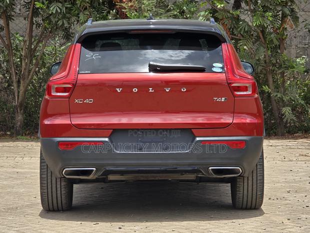 Volvo XC40 2019 Red