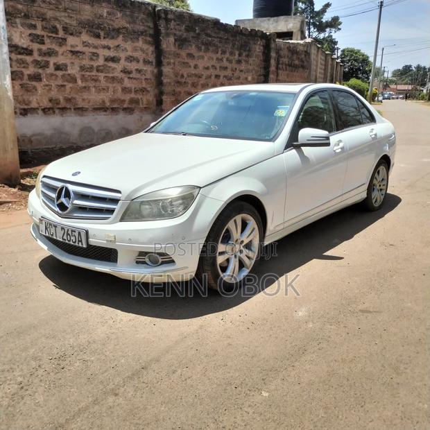 Mercedes-Benz C300 Luxury Sedan RWD (3.0L 6cyl 7A) 2011 White