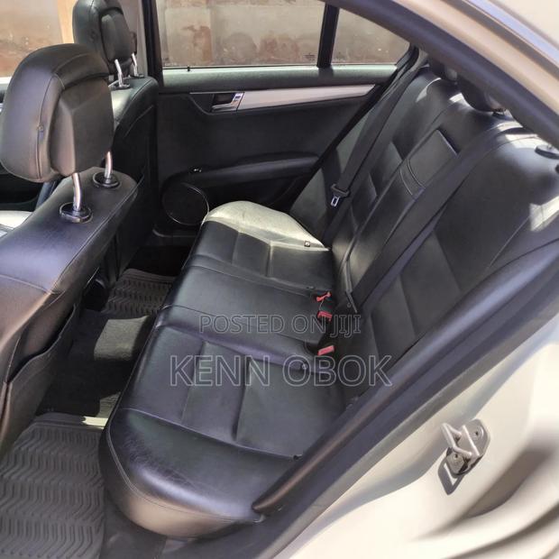 Mercedes-Benz C300 Luxury Sedan RWD (3.0L 6cyl 7A) 2011 White