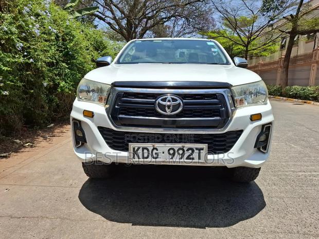 Toyota Hilux Revo Single Cab Deisel 2.8 AWD 2017 Pearl