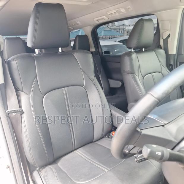 Toyota Alphard 2.5 Petrol AWD 2019 Pearl