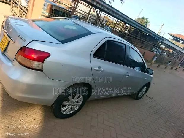 Toyota Belta 2008 Silver