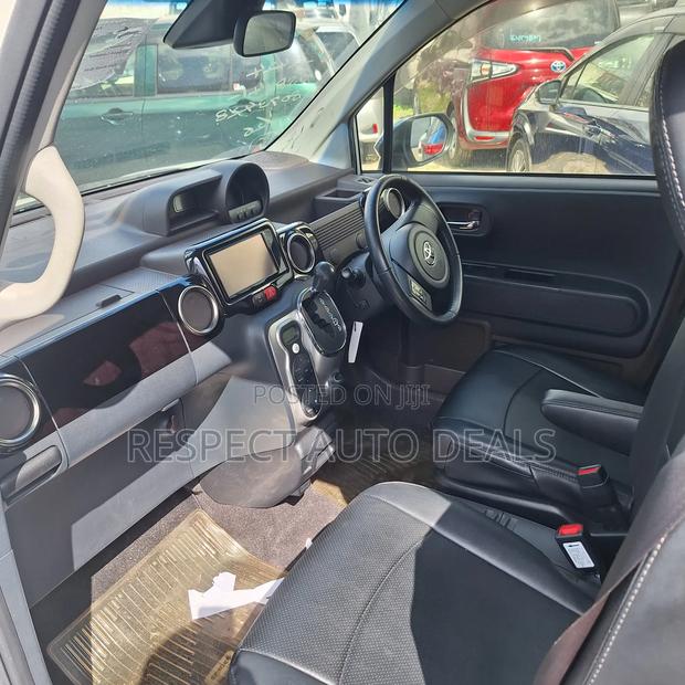 Toyota Spade 1.5 2019 Pearl