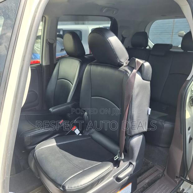 Toyota Spade 1.5 2019 Pearl