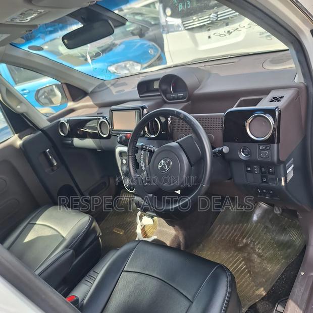 Toyota Spade 1.5 2019 Pearl