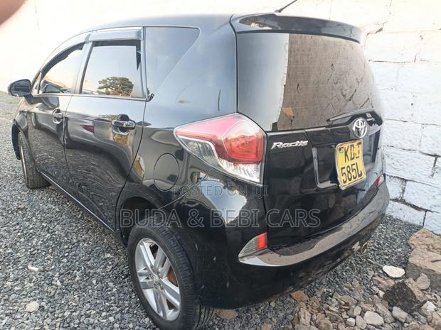Toyota Ractis 2015 Black