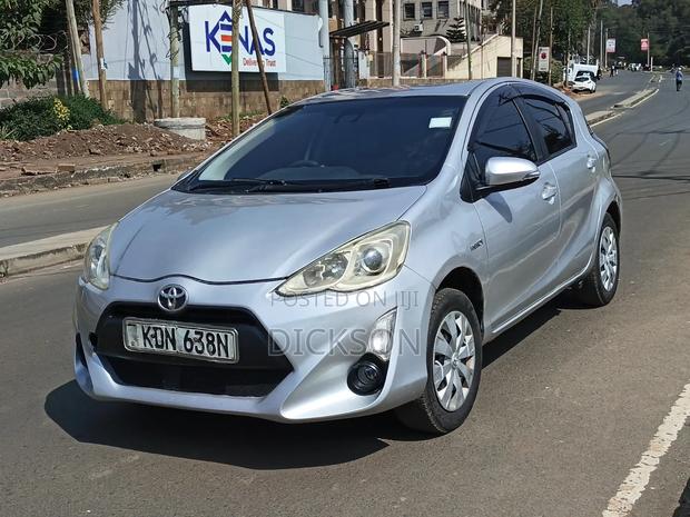 Toyota Aqua 2016 Silver